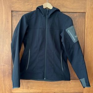 Arc’Teryx womens outdoor jacket coat